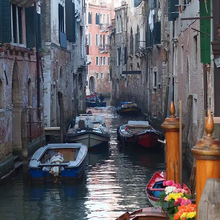 Ai Miracoli Apartment Venedig